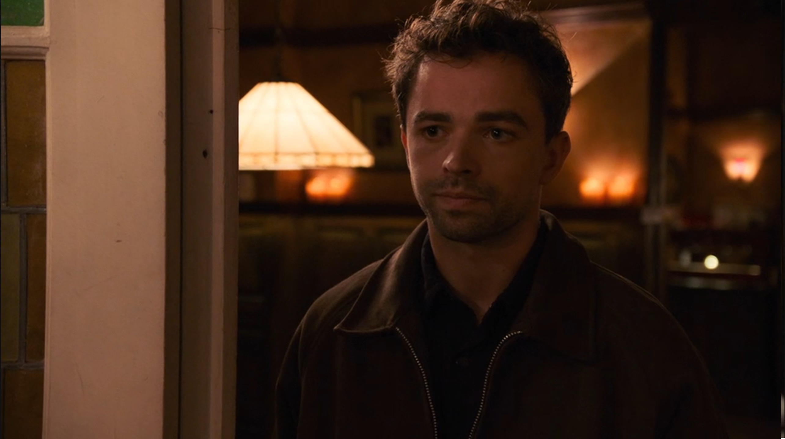 Zoran vertelt Julian over Demi's speedgebruik